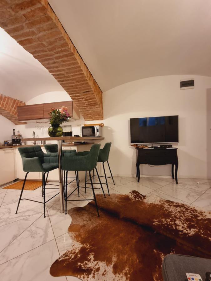 Apartment La Bodega Zagabria Esterno foto