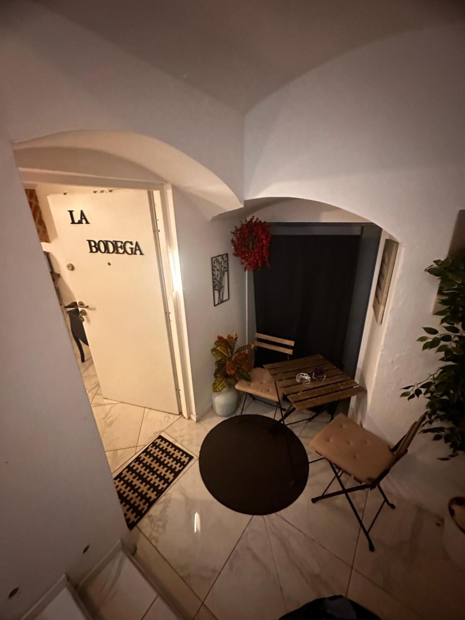 Apartment La Bodega Zagabria Esterno foto